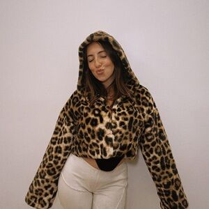 Leopard Print Cropped Faux Fur Hooded Jacket